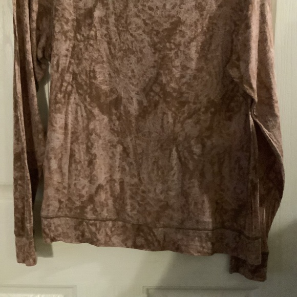 Nine West Vintqge America Brand, long sleeved shirt, size petite medium. - Picture 9 of 10